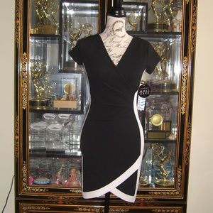 ALMOST FAMOUS BLACK WHITE BODYCON DRESS  M
